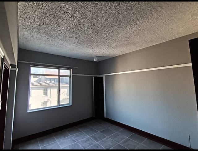 1 BEDROOM APARTMENT FOR SALE IN GQEBERHA CENTRAL